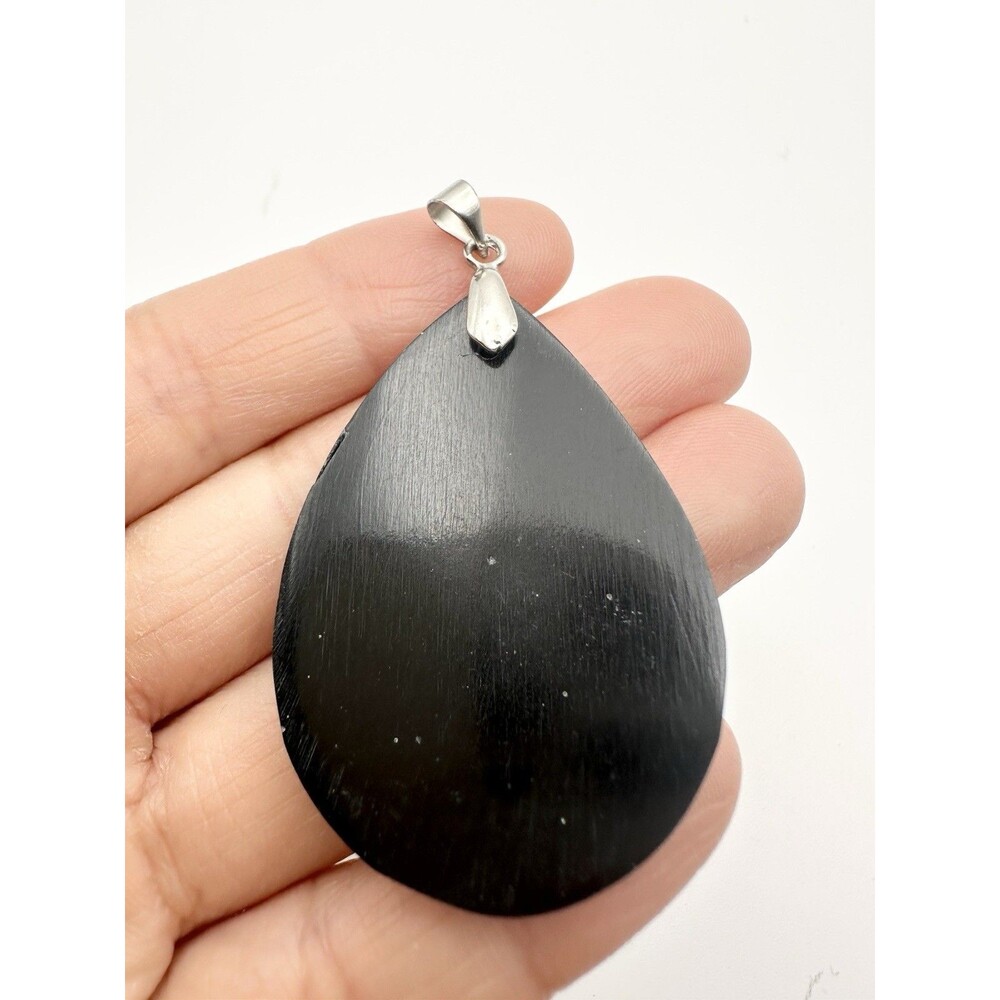 Natural Abalone Shell Pendant - Picture 4 of 5